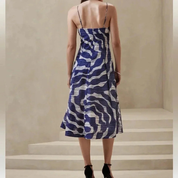 Banana Republic Bandeau Midi Dress - Picture 3 of 15